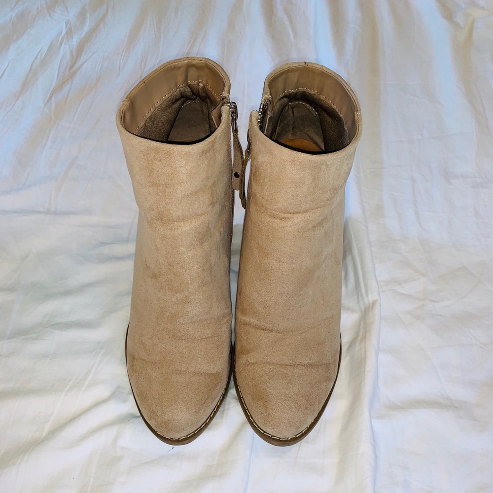 Heeled boots